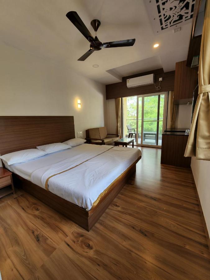 Hotel Regal Panhala Residency Esterno foto