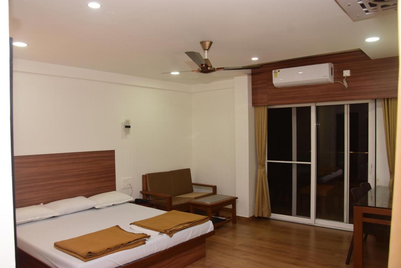 Hotel Regal Panhala Residency Esterno foto